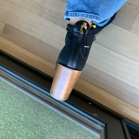 DESIGNER CHLOE Block Heel Bootie size 7 - Picture 5 of 8